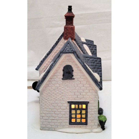 VTG Dept 56 Dickens' Village Series Oliver Twist BROWNLOW HOUSE #55530 Retired - Picture 6 of 13